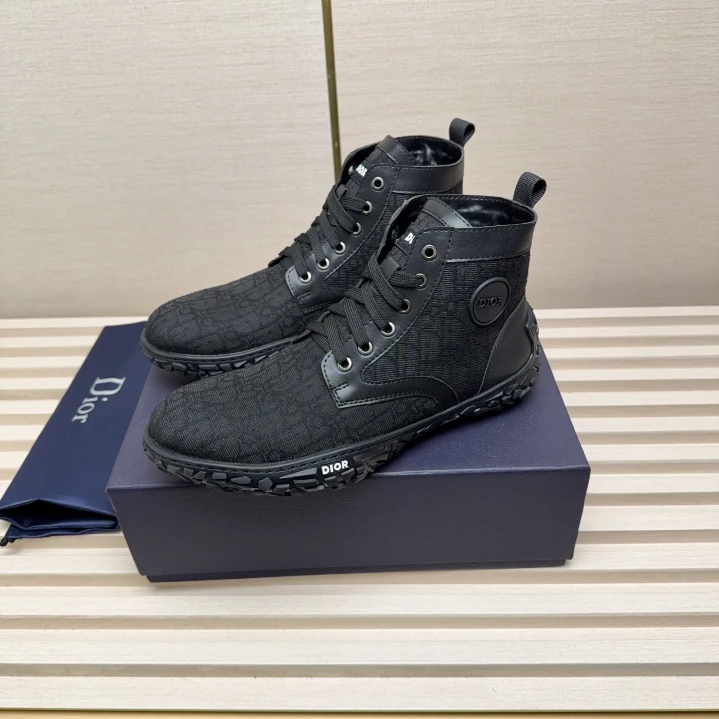 Men's Shoes 💰440 Dior A practical choice that combines protection with classic style. Made from durable Rugged Calf leather, it's tumbled and hand-finished to create a soft suede feel with a rich texture. Elastic side panels and subtle cutouts are inspired by the classic Chelsea boot. Leather upper and lining with Kummel tabs at front and rear, rubber outsole